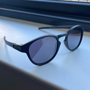 Oakley Latch sunglasses